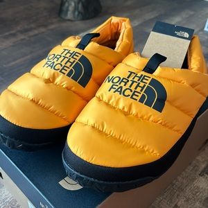 NWT Men’s The North Face Nuptse Mules Shoes Yellow Size 13 $79 New